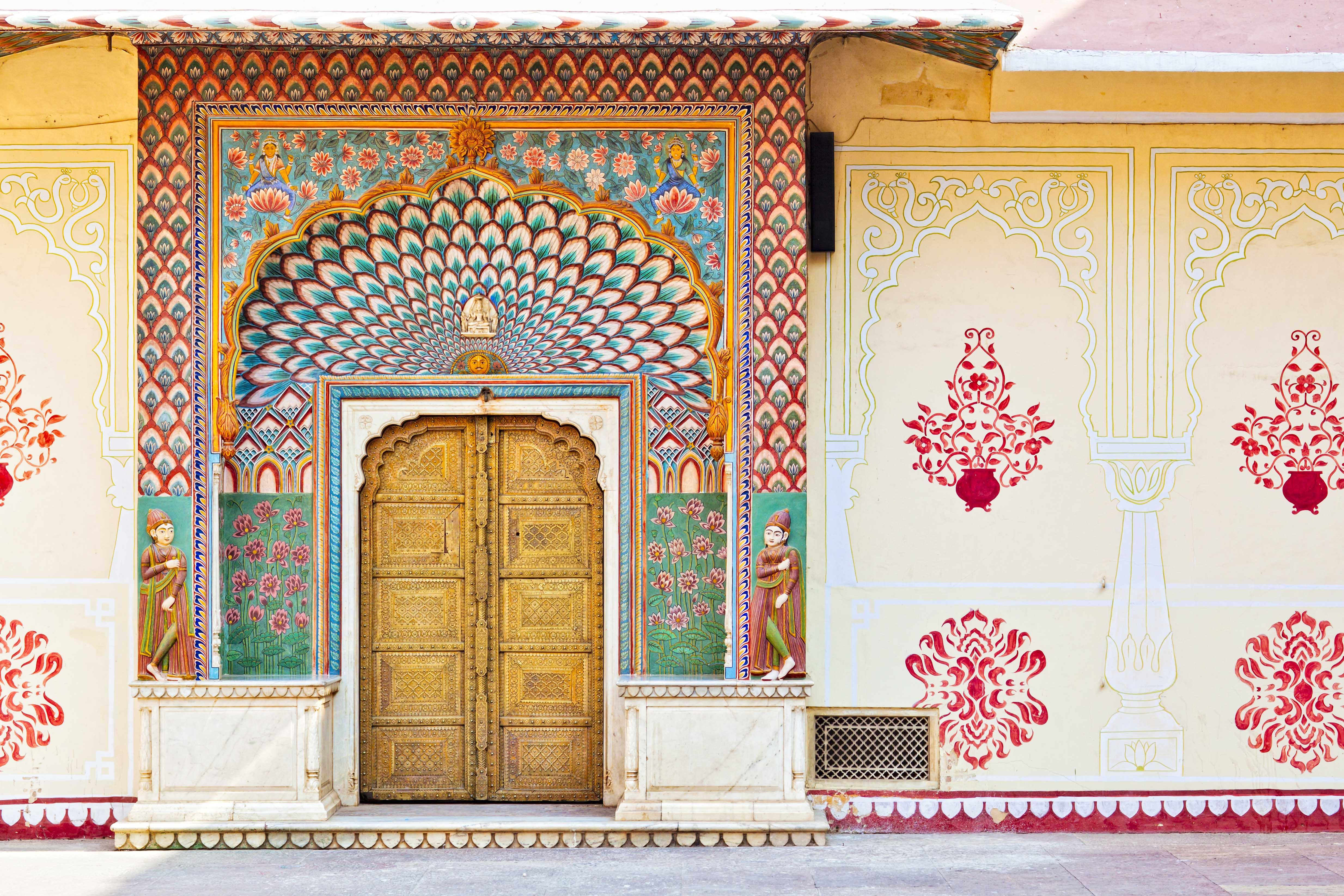 Jaipur Buzzes With Culture and Crafts: Here's How To Navigate the