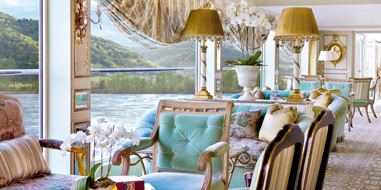 S.S. Antoinette | Smart Luxury